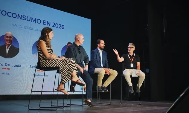 Mesa redonda sobre autoconsumo en el evento de Sungrow en Madrid